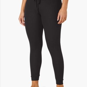 NWT Beyond Yoga Cozy Fleece™ Lounge Around Midi Jogger Medium
